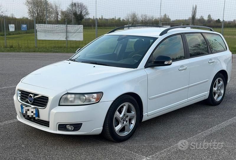 Usata Volvo V50 116 CV (85 kW) 2012 Bianco Station wagon
