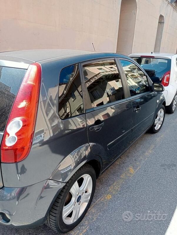 Usata Ford Fiesta 75 CV (55 kW) 2008 Utilitaria