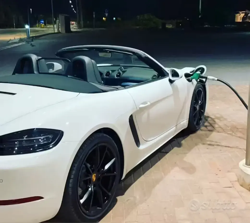 Usata Porsche 718 300 CV (220 kW) 2018 Bianco Cabrio