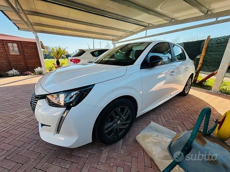 Usata Peugeot 208 75 CV (55 kW) 2022 Bianco Utilitaria