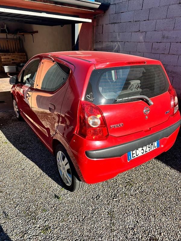 Usata Nissan Pixo 2011 Rosso Utilitaria