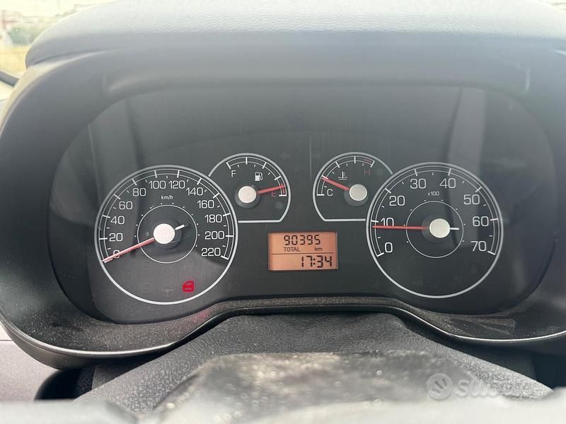 Usata Fiat Grande Punto 65 CV (47 kW) 2007 Blu Utilitaria