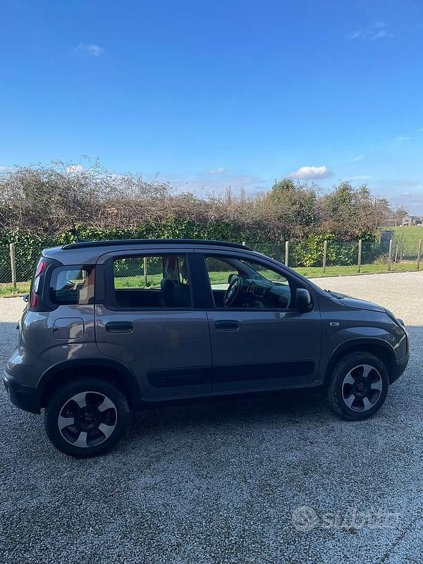Usata Fiat Panda Cross Cross 85 CV (62 kW) 2021 Grigio Utilitaria