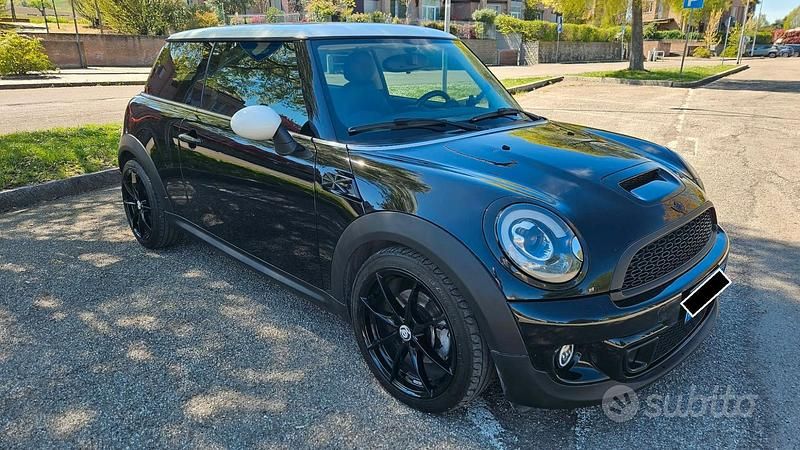 Usata Mini Cooper SD 143 CV (105 kW) 2012 Nero Utilitaria