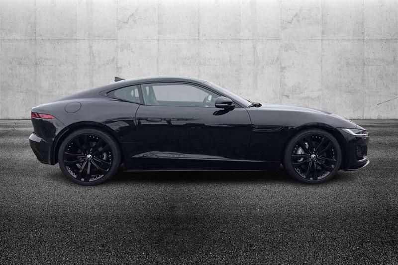 Usata Jaguar F-Type R-Dynamic 300 CV (220 kW) 2025 Nero Coupé