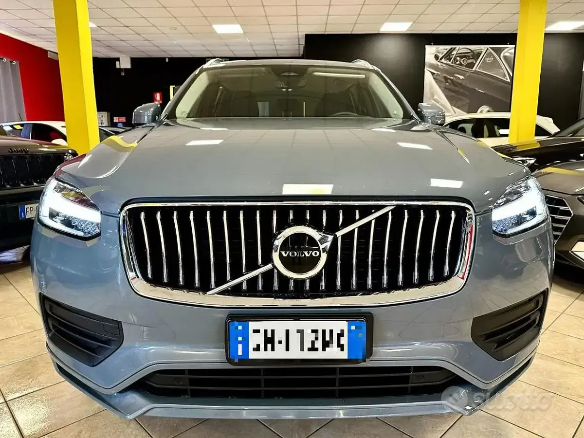 Usata Volvo XC90 235 CV (172 kW) 2023 Grigio SUV