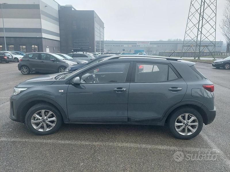 Usata Kia Stonic Urban 82 CV (60 kW) 2023 Grigio SUV