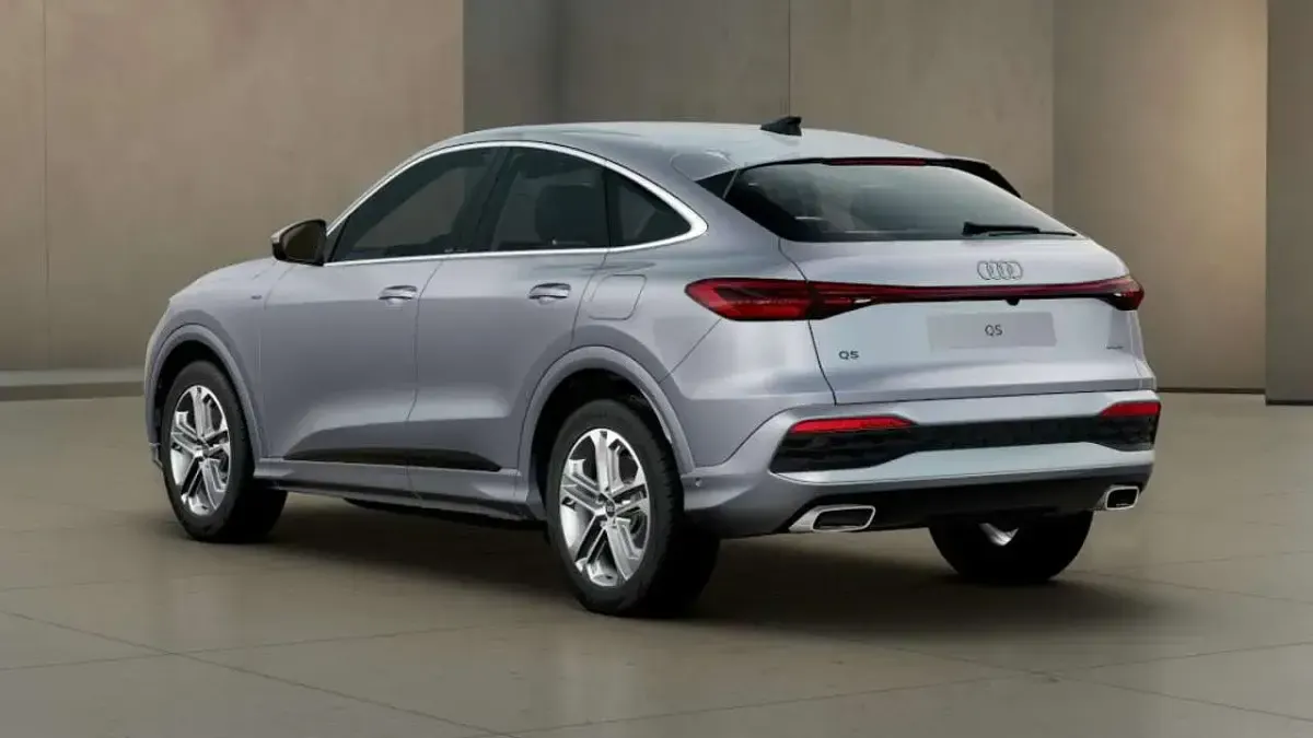 Nuova Audi Q5 Sportback Advanced 252 CV (185 kW) 2026 Argento fioretto metallizzato SUV