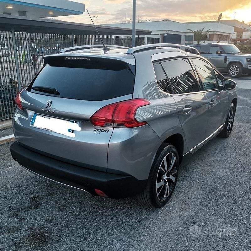 Usata Peugeot 2008 Allure 115 CV (84 kW) 2015 Grigio SUV