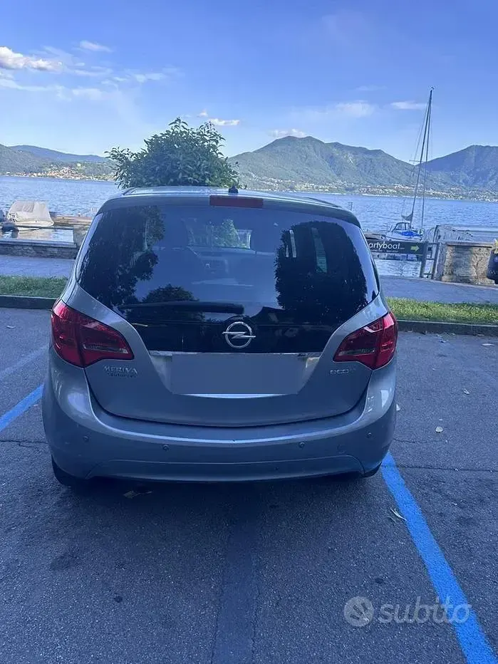 Usata Opel Meriva 95 CV (69 kW) 2013 Grigio Monovolume