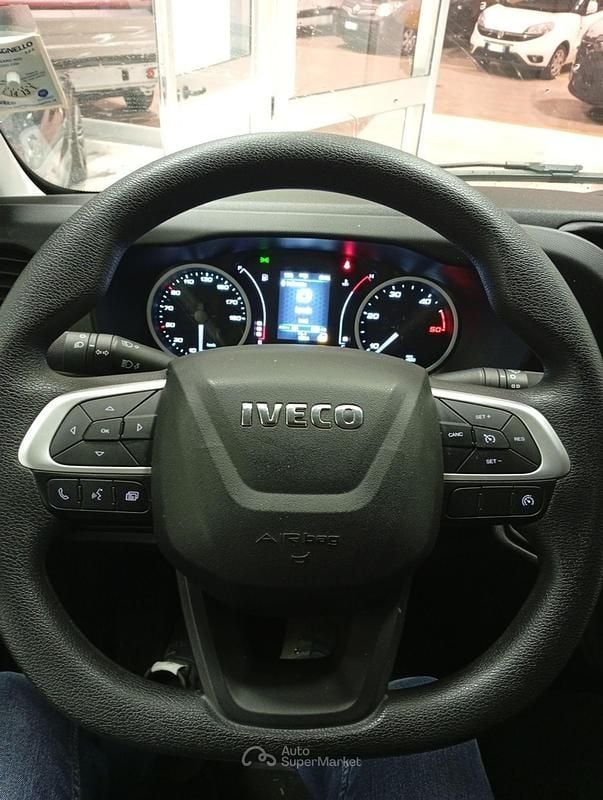 Usata Iveco Daily 155 CV (114 kW) 2023 Bianco Berlina