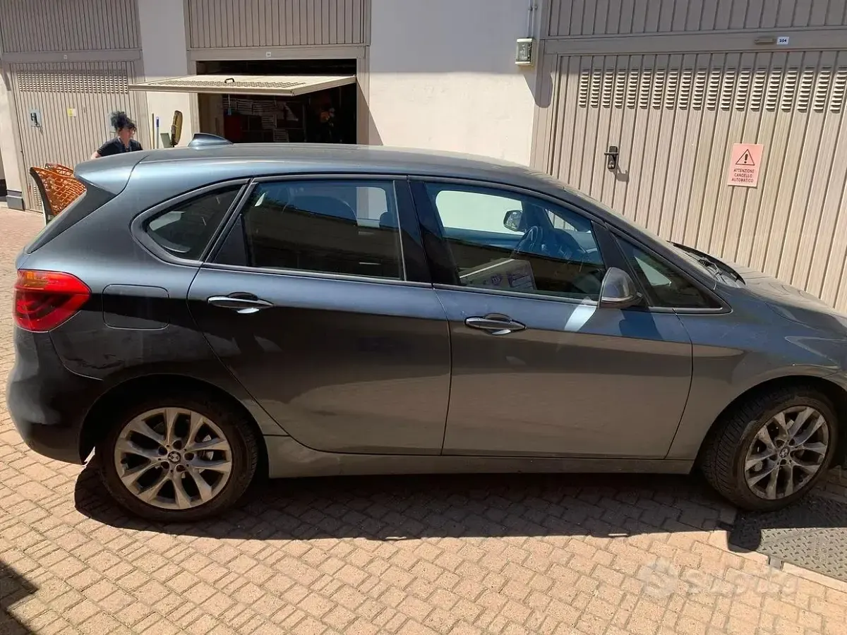 Usata BMW 216 116 CV (85 kW) 2018 Grigio Station wagon