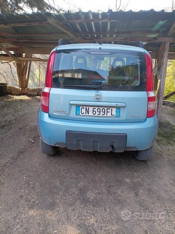 Usata Fiat Panda 4x4 Climbing 60 CV (44 kW) 2004 Blu Utilitaria