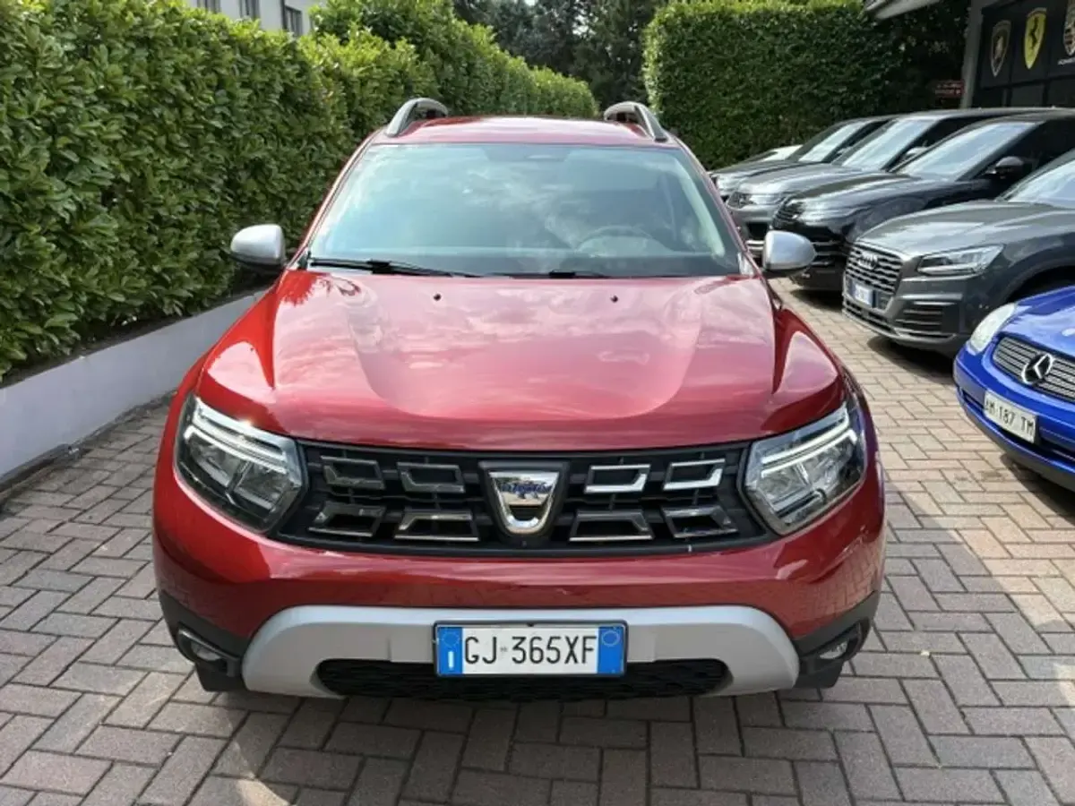 Usata Dacia Duster Prestige 101 CV (74 kW) 2022 Bordeaux met. SUV