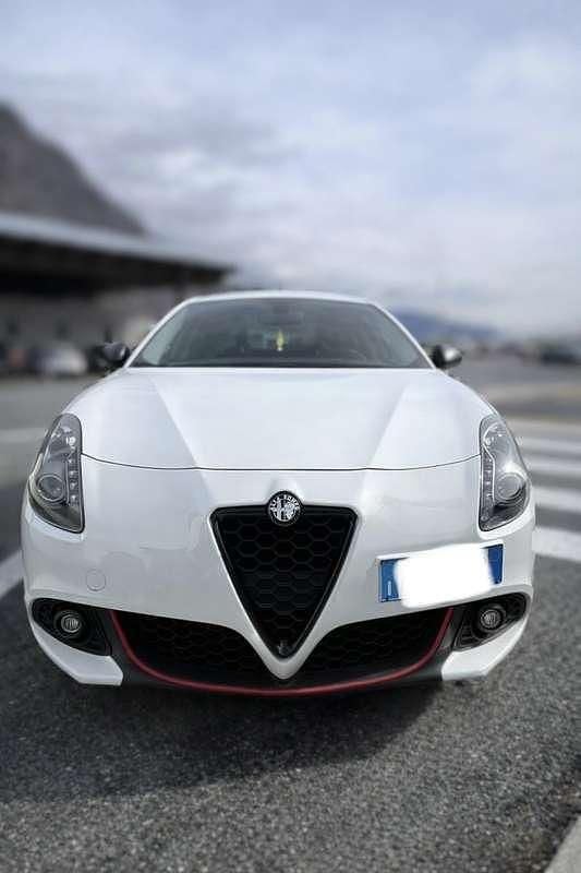 Usata Alfa Romeo Giulietta Business 120 CV (88 kW) 2017 Utilitaria