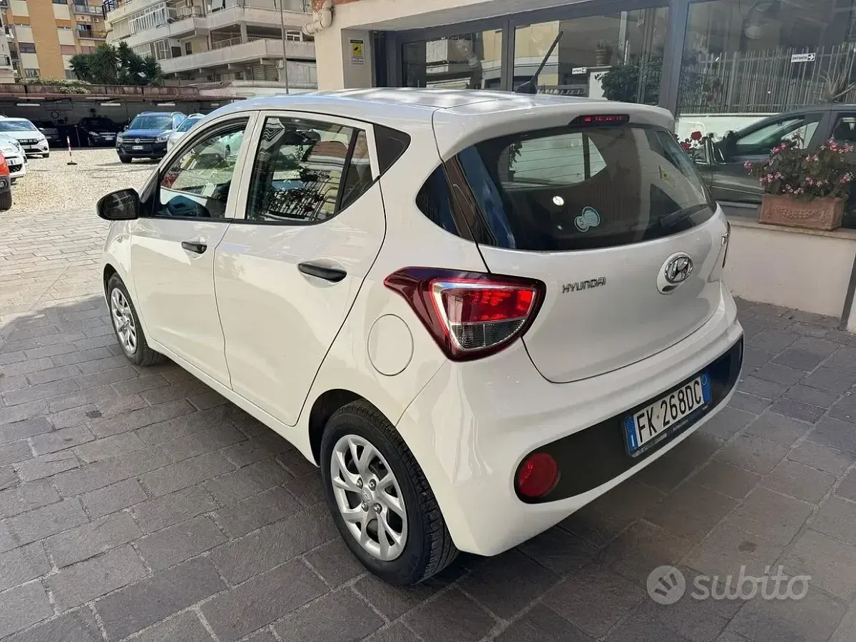 Usata Hyundai i10 Classic 65 CV (47 kW) 2018 Bianco Utilitaria