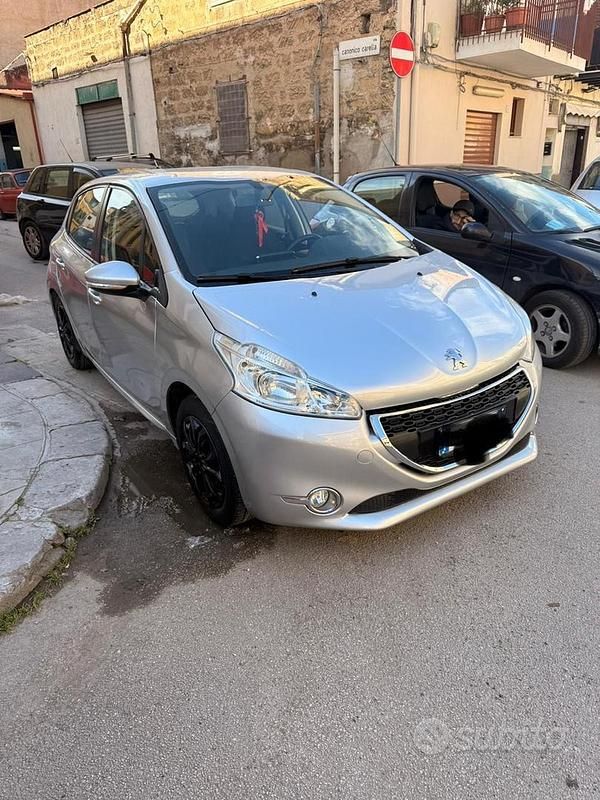 Usata Peugeot 208 Allure 120 CV (88 kW) 2013 Grigio Utilitaria