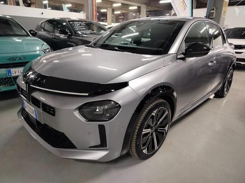 Grigio Usata 2024 Lancia Ypsilon Due volumi | 18.650 € (Buon prezzo) - Immagine 1/4