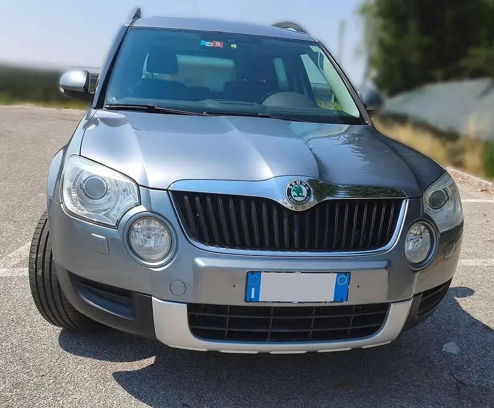 Usata Skoda Yeti Elegance 140 CV (102 kW) 2011 Grigio SUV