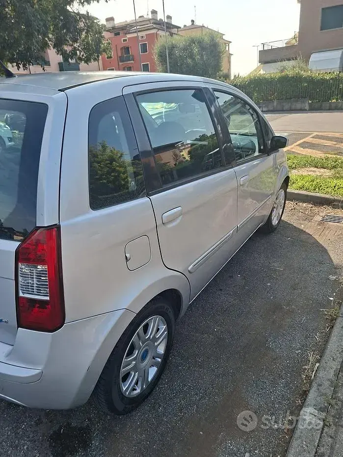 Usata Fiat Idea 69 CV (50 kW) 2006 Grigio Monovolume