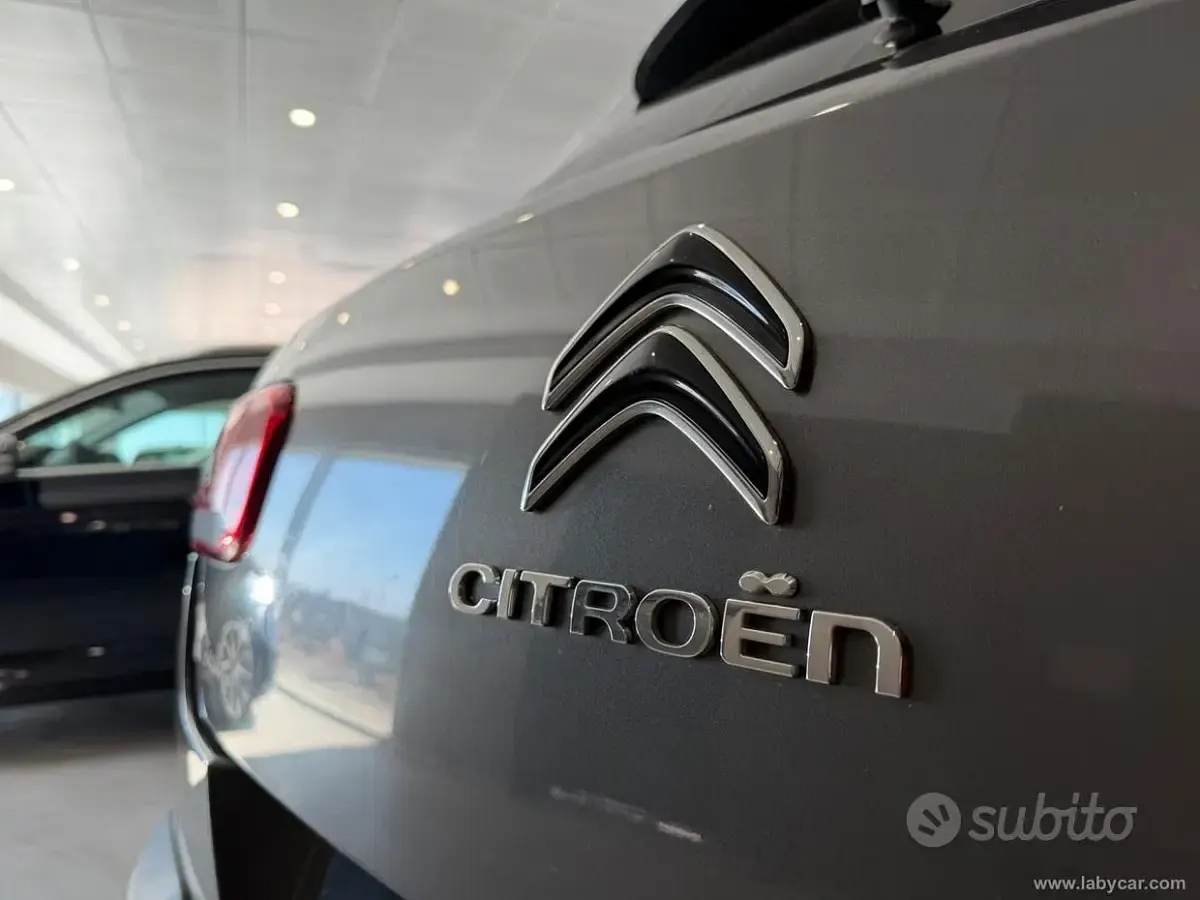 Usata Citroën C4 Feel 102 CV (75 kW) 2018 Nero Berlina