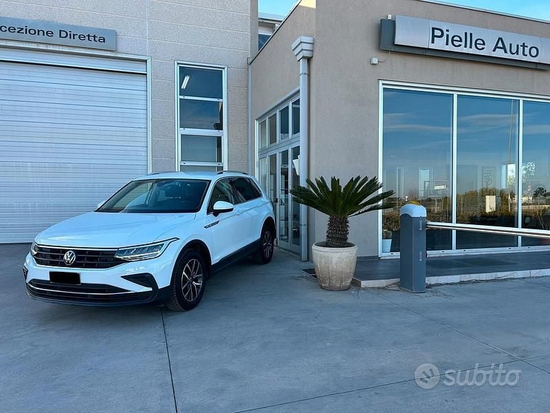 Usata VW Tiguan Life 150 CV (110 kW) 2022 Bianco SUV