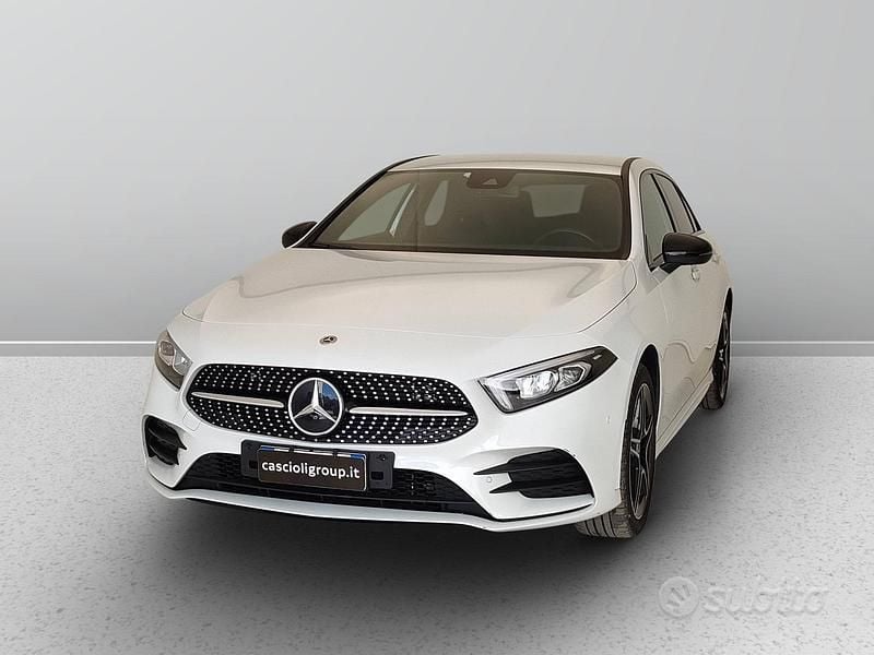 Bianco Usata 2023 Mercedes A250 Premium Tre volumi | 29.900 € (Buon prezzo) - Immagine 1/4
