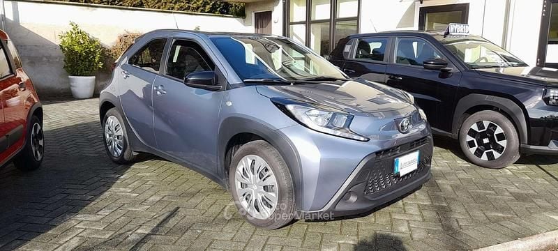 Gray Usata 2025 Toyota Aygo X Trend SUV | 16.500 € (Buon prezzo) - Immagine 1/4