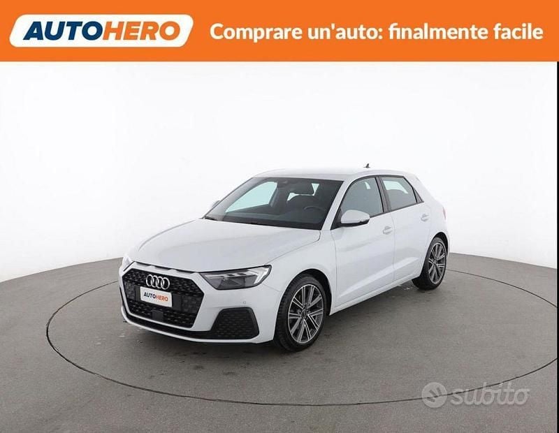 Bianco Usata 2023 Audi A1 Ambiente SUV | 26.499 € (Buon prezzo) - Immagine 1/2