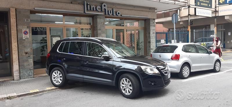 Nero Usata 2011 VW Tiguan Sportline SUV | 9500 € (Buon prezzo) - Immagine 1/4