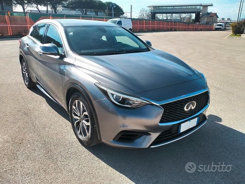 Usata Infiniti Q30 110 CV (80 kW) 2017 Grigio Berlina