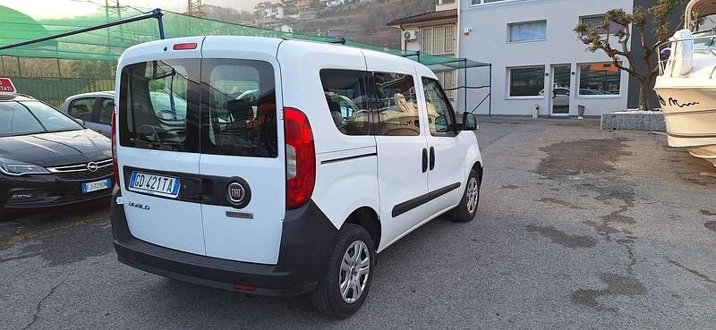Usata Fiat Doblò Easy 95 CV (69 kW) 2021 Bianco Monovolume
