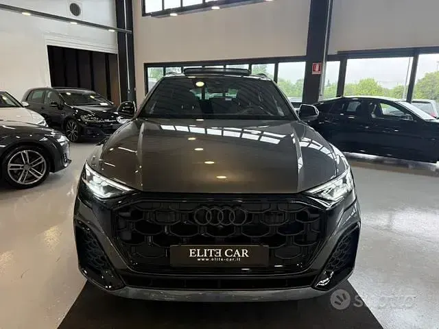 Usata Audi Q8 S-Line 286 CV (210 kW) 2025 Grigio SUV