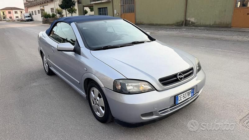 Usata Opel Astra Cabriolet 101 CV (74 kW) 2003 Cabrio