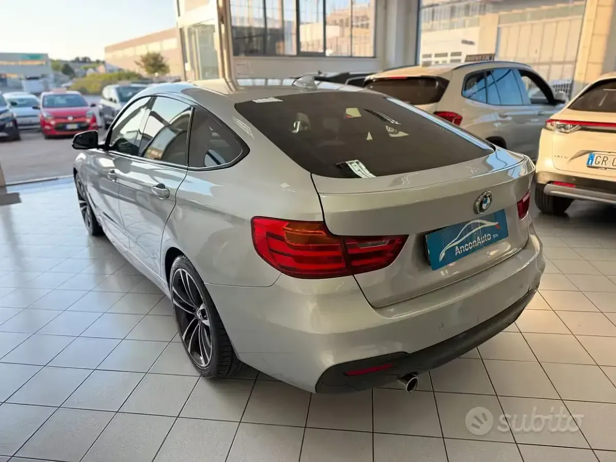 Usata BMW 320 Luxury Line 184 CV (135 kW) 2014 Grigio Berlina
