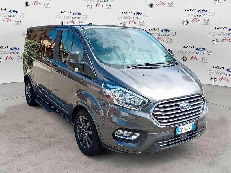 Usata Ford Tourneo Titanium 131 CV (96 kW) 2020 Grigio Monovolume
