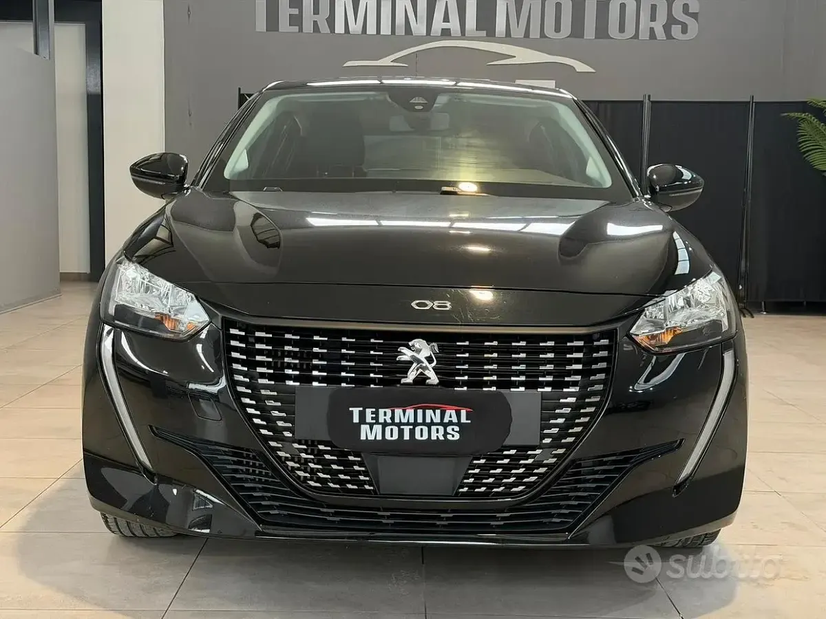 Usata Peugeot 208 Active 102 CV (75 kW) 2023 Nero Utilitaria