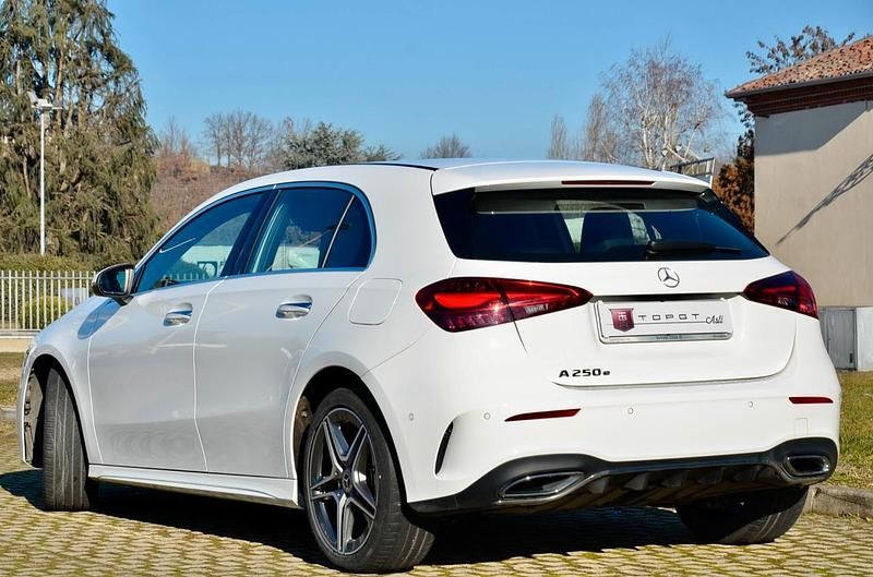 Usata Mercedes A250 AMG line 218 CV (160 kW) 2023 Bianco Berlina