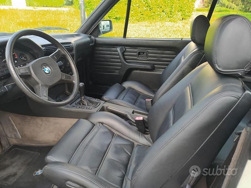 Usata BMW 318 Cabriolet 113 CV (83 kW) 1992 Bianco Cabrio