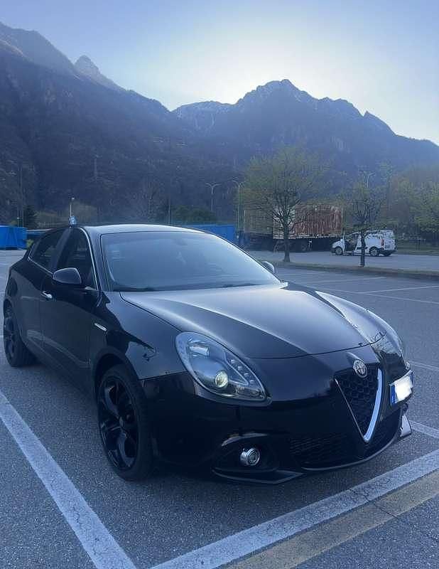 Usata Alfa Romeo Giulietta Distinctive 120 CV (88 kW) 2016 Utilitaria