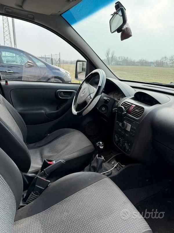 Usata Opel Combo 95 CV (69 kW) 2009 Bianco Monovolume