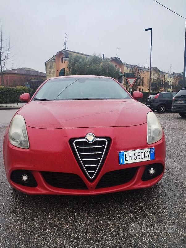 Usata Alfa Romeo Giulietta 2011 Rosso Utilitaria