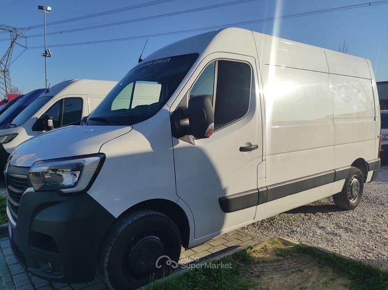 Usata Renault Master 135 CV (99 kW) 2023 Bianco Monovolume