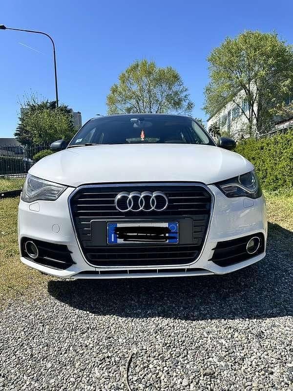 Usata Audi A1 Sportback Ambition 122 CV (89 kW) 2013 Utilitaria