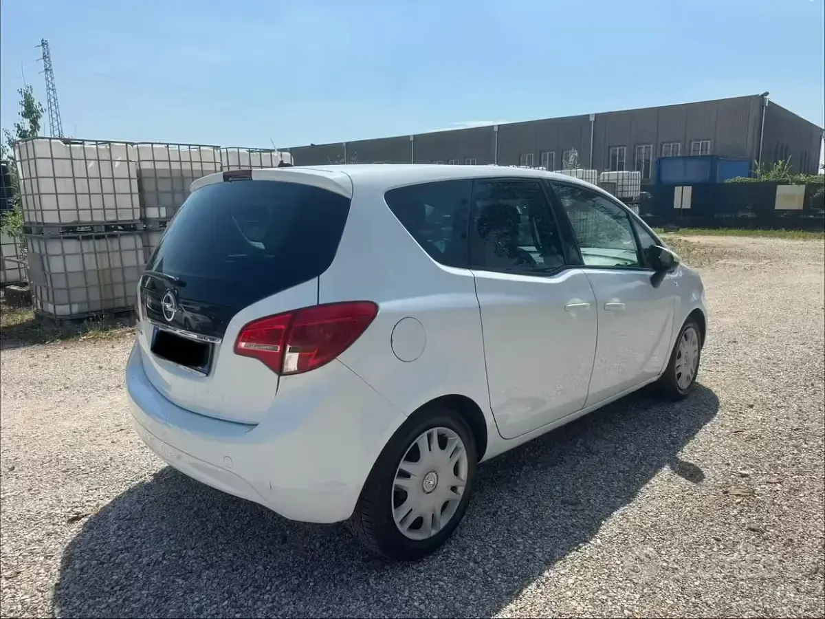 Usata Opel Meriva 120 CV (88 kW) 2013 Grigio Monovolume