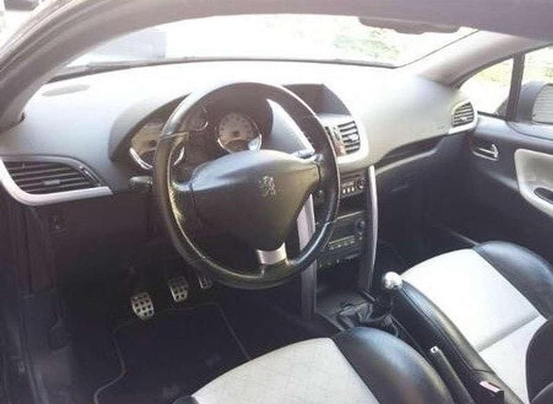 Usata Peugeot 207 CC Roland Garros 109 CV (80 kW) 2008 Cabrio