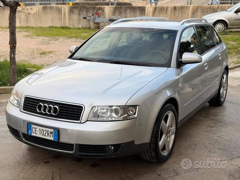 Usata Audi A4 131 CV (96 kW) 2002 Argento Station wagon