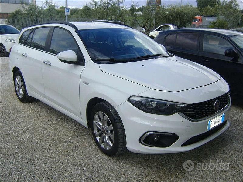 Usata Fiat Tipo 120 CV (88 kW) 2019 Bianco Station wagon