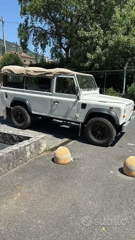 Usata Land Rover Defender 635 CV (467 kW) 1988 SUV