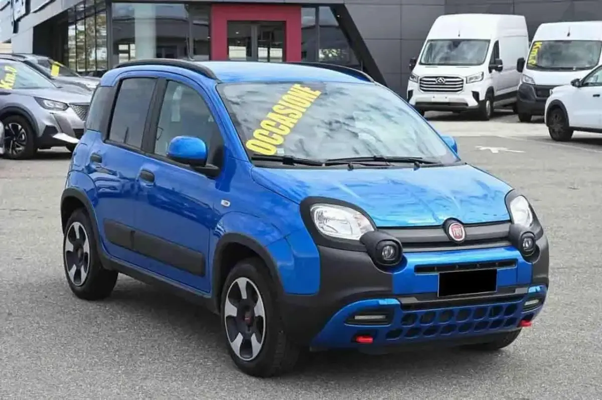 Usata Fiat Panda Cross Cross 69 CV (50 kW) 2024 Blu Utilitaria